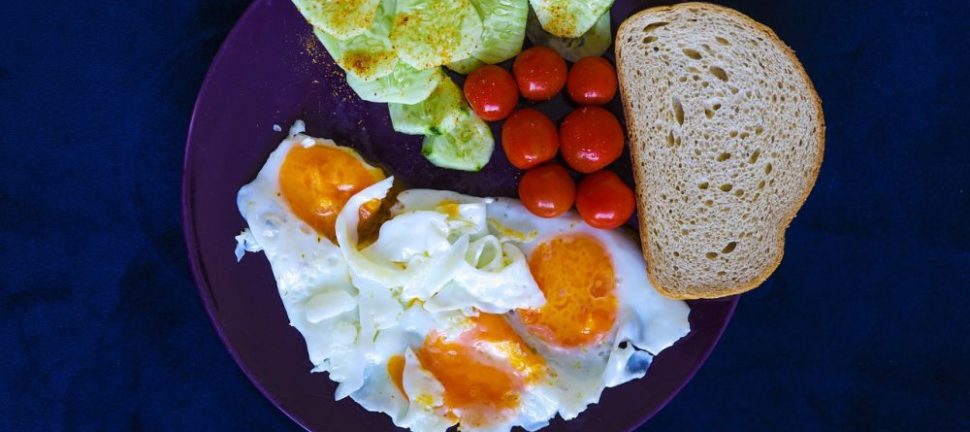 Brunch er en populær madoplevelse, der kombinerer det bedste fra morgenmad og frokost